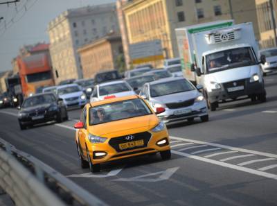 Движение такси запретят на трех участках выделенных полос в Москве - vm.ru