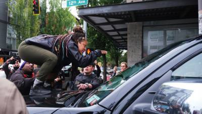 Суд разрешил использовать газ против протестующих в Сиэтле - vesti.ru - США - Сиэтл - Seattle