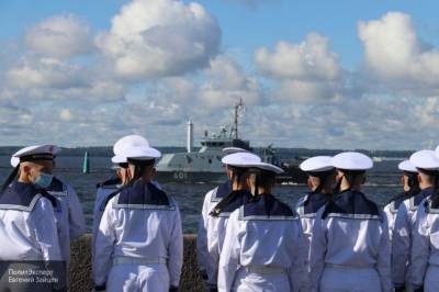 Александр Беглов - Главный военно-морской парад в честь Дня ВМФ начался в Санкт-Петербург - inforeactor.ru - Россия - Санкт-Петербург - Полтава