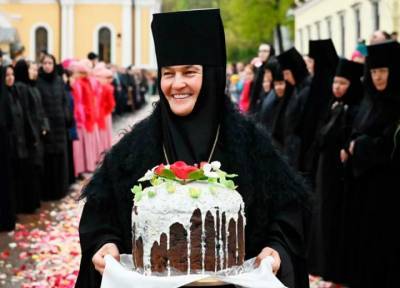 патриарх Кирилл - Mercedes Benz - Настоятельницу монастыря в Москве обязали продать Mercedes, купленный за 9,5 миллионов - province.ru