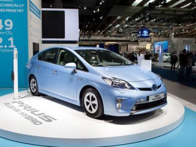 Автомобили Toyota Prius попали под отзыв в России - autostat.ru - Россия