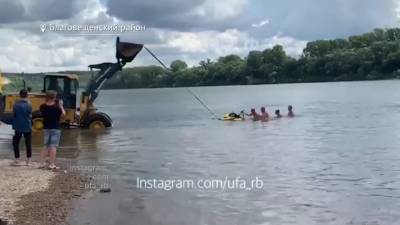 Житель Башкирии переплыл Белую на снегоходе ради 200 тысяч - bash.news - Башкирия - Благовещенск