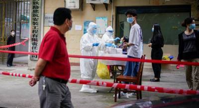 Bloomberg: В Китае началась самая большая вспышка коронавируса после снятия карантина в Ухане - unian.net - Китай - район Синьцзян-Уйгурский - Далянь - Ухань