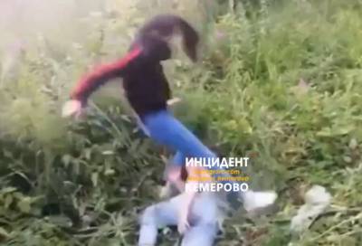 Школьники избили на камеру сверстницу в Кузбассе - 7info.ru - Березовский
