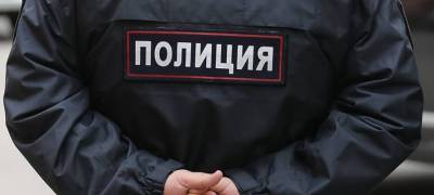 Пьяный житель Карелии набросился на полицейского, используя в качестве "оружия" голову - stolicaonego.ru - Карелия