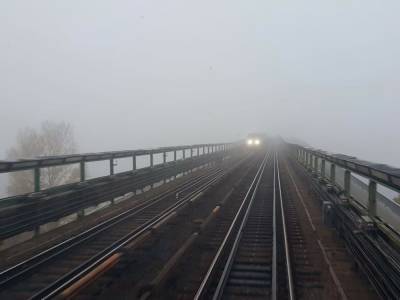 В Киевском метро полностью пропало освещение, в интернете появилось видео - gordonua.com - Киев