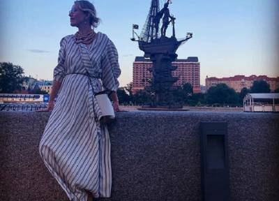 Ксения Собчак - Петр Первый - Ксения Собчак беременна? Богомолов выложил в Instagram фото жены с округлившимся животиком - province.ru