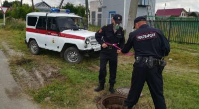 Двое рабочих открыли канализационный люк и потеряли сознание - pg21.ru - Россия - респ. Чувашия