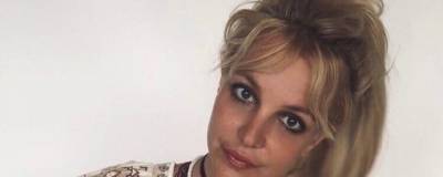 Бритни Спирс - Бритни Спирс показала фото в бикини, вызвав тревогу у фанатов - runews24.ru
