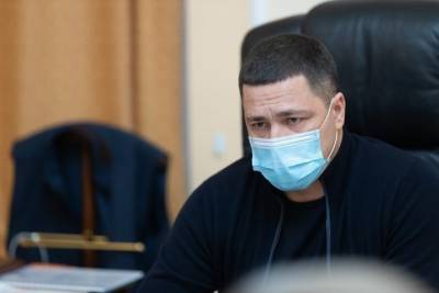 Михаил Ведерников - Глава региона осмотрел детский сад в Великих Луках, по которому пошли трещины - mk-pskov.ru - Псковская обл. - Псков