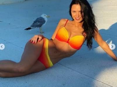 Виктория Смеюха - Виктория из «НеАнгелов» поразила фанатов стройной фигурой на пляже и селфи с птицей - golos.ua