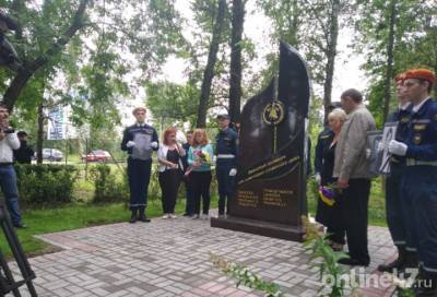 Мужеству огнеборцев: В Ленобласти открыли народный памятник пожарным, погибшим при спасении людей - online47.ru - Ленинградская обл. - р-н Кировский