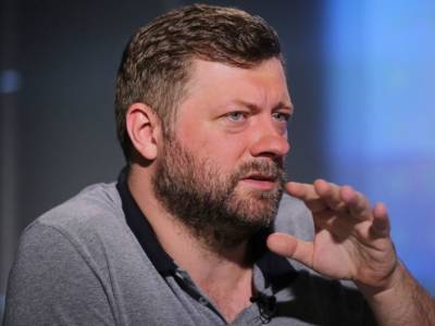 Александр Корниенко - Корниенко заявил, что "Слугу народа" с двух сторон "раздирают" телеканалы - gordonua.com - Украина