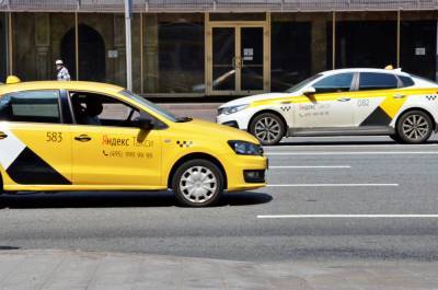Таксисты пожаловались на падение доходов в период пандемии - vm.ru