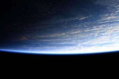 Херли Даглас - Сторонники теории плоской Земли раскритиковали фотографию NASA с МКС - ufacitynews.ru