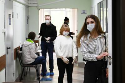 Минздрав оценил вероятность и масштаб второй волны коронавируса в России - vm.ru - Россия - Шри Ланка