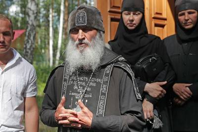 патриарх Кирилл - Сергий Схиигумен - Церковный суд лишил сана схиигумена Сергия, который захватил монастырь - rtvi.com