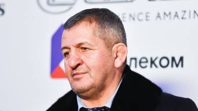 Хабиб Нурмагомедов - Рамзан Кадыров - Абдулманап Нурмагомедов - Эдуард Вартанян - Отца Нурмагомедова похоронят в родном селе в Дагестане - russian.rt.com - Москва - респ. Дагестан - респ. Чечня