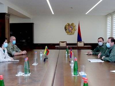 Раймундас Кароблис - Министр обороны Армении принял посла и военных специалистов из Литвы - news.am - Армения - Литва