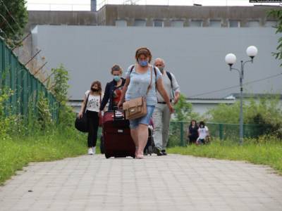 Количество украинцев, которые будут искать работу за границей, с каждым годом будет уменьшаться – эксперт - golos.ua - Украина