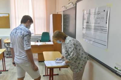 Около 25 тысяч столичных выпускников сдали первые ЕГЭ - vm.ru - Москва