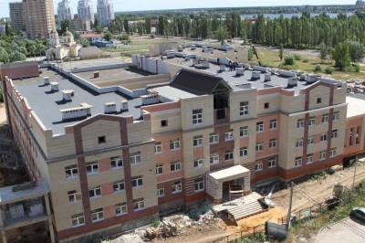 За просрочку строительства школы на Манеже подрядчик заплатит намного меньше, чем хотели в мэрии - lipetskmedia.ru - Липецк