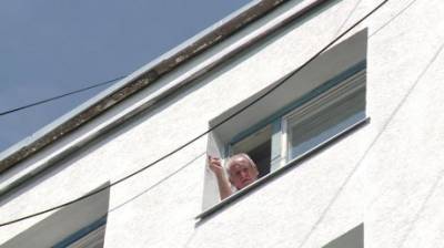 Житель ул. Карпинского пожаловался на свисающие перед окнами провода - penzainform.ru