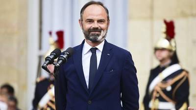 Эмманюэль Макрон - Жан Кастекс - Макрон высоко оценил работу бывшего премьер-министра Франции Филиппа - iz.ru - Израиль - Франция