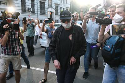 Михаил Ефремов - Следствие подтвердило нахождение Ефремова за рулем во время аварии - lenta.ru