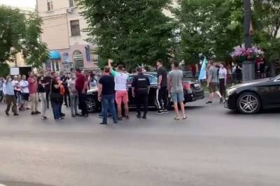 Хабаровчанин, поругавшийся с митингующими, арестован - hab.aif.ru - Хабаровск