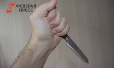 В Саткинском районе мужчина зарезал жену на глазах у маленьких детей - fedpress.ru - Башкирия - Челябинская обл.