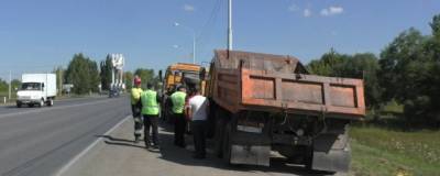 В Омске водителей грузовиков поймали в состоянии алкогольного опьянения - runews24.ru - Омск