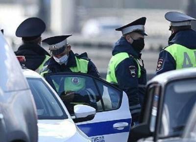Пьяная жительница Благовещенска помяла заднее крыло служебной машины инспекторов ГИБДД - actualnews.org - Благовещенск