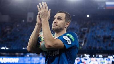 Артем Дзюба - Далер Кузяев - Артем Дзюба продлил контракт с "Зенитом" по схеме "2+1" - piter.tv - Россия