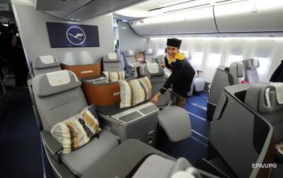 Бортпроводница объяснила, кто из пассажиров самолета более “ценен” - korrespondent.net
