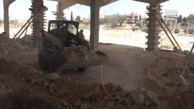 Дорога к миру: в Сирии восстанавливают разрушенную боевиками автомагистраль - tvc.ru - Сирия - Дамаск