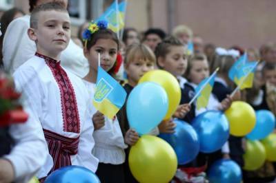 Киевских школьников обязали петь национальный гимн перед уроками - newsone.ua - Китай - Украина - Киев - Турция - Индия
