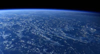 Роберт Бенкен - Херли Даглас - Дух захватывает: астронавт показал потрясающее фото Земли с МКС - unian.net - Украина