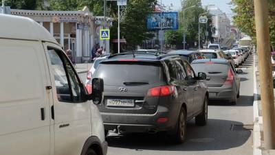 Карл Маркс - В Кургане из-за многочисленных раскопок практически блокировано движение транспорта - znak.com