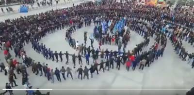 На «Первом канале» видео двухлетней давности выдали за празднование принятия поправок жителями Якутии - theins.ru - респ. Саха - Якутск