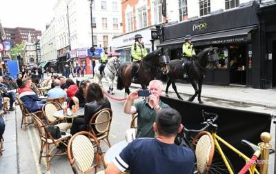 В Лондоне при разгоне незаконной вечеринки пострадали полицейские - korrespondent.net - Лондон - USA - штат Алабама