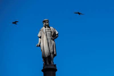 Христофор Колумб - Джордж Флойд - Протестующие в США снесли памятник Колумбу - lenta.ru - США - шт. Мэриленд - Baltimore