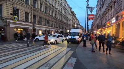Минувшей ночью полиция провела рейд на Рубинштейна - piter.tv - Россия - Ленинградская обл. - Санкт-Петербург - район Центральный