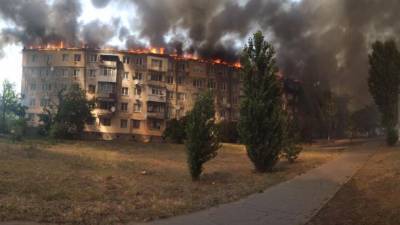 В Новой Каховке вспыхнул масштабный пожар, огнем охвачена пятиэтажка - ru.espreso.tv - Украина - Херсонская Область