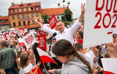 Анджей Дуда - Анджей Дуда внесет в Конституцию Польши запрет на усыновление детей однополыми парами - focus.ua - Польша