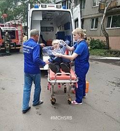 Радий Хабиров - Радий Хабиров пообещал наградить спасателей, которые вынесли из горящей многоэтажки стариков и детей - ufacitynews.ru - Башкирия