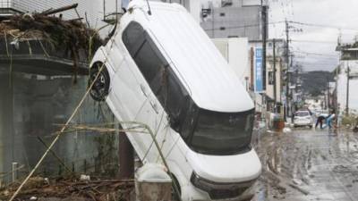 В Японии из-за ливней погибли 42 человека - piter.tv - Япония