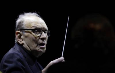 Квентин Тарантино - Эннио Моррикон - Ушла легенда: в возрасте 91 год скончался всемирно известный композитор Эннио Морриконе - enovosty.com - Италия - Алжир