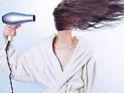 Сергей Агапкин - Врач назвал самые распространенные причины выпадения волос у женщин - rosbalt.ru