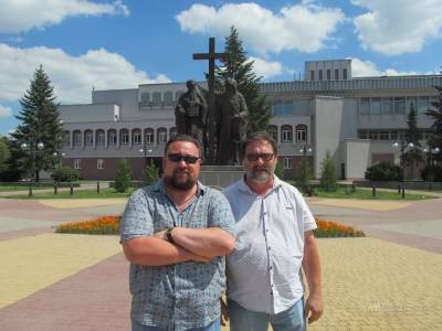 Александр Пономарев - Андрей Новиков - Автопробег на "Матизе": липецкие литераторы миновали Орел и Брянск - lipetskmedia.ru - Орел - Брянск - Русь